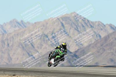 media/Dec-01-2025-Moto Forza (Mon) [[2daa91e15f]]/3-Beginner Group/Session 4 Turn 9/